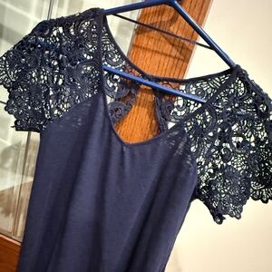 4 for $20: Cable & Gauge Lace Sleeve Top - S - EUC